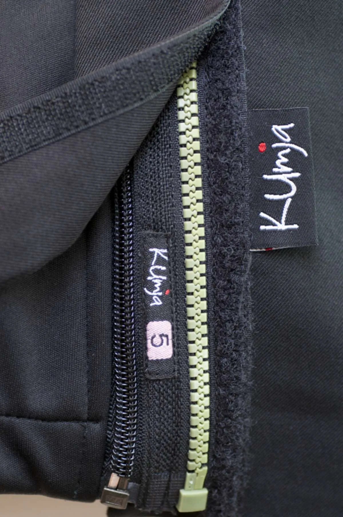 Adapter zwischen Jacke und Kumja